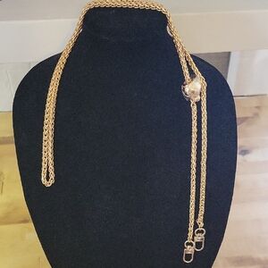 Elegant Gold Chain Necklace